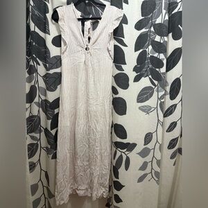 Hem & Thread Cream Maxi Dress